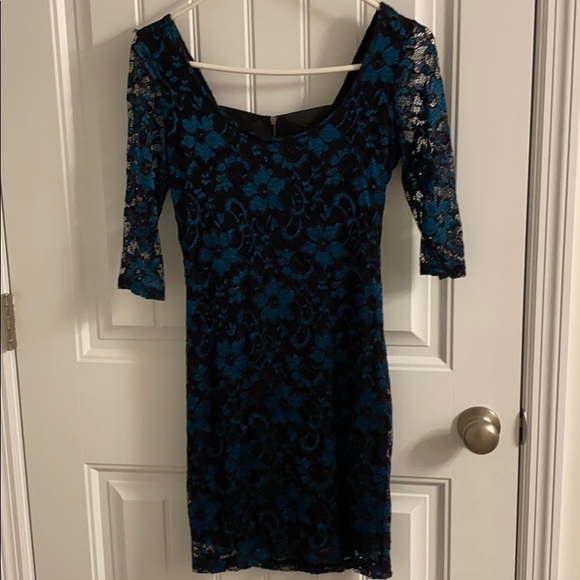 Dress - Picture 1 of 3